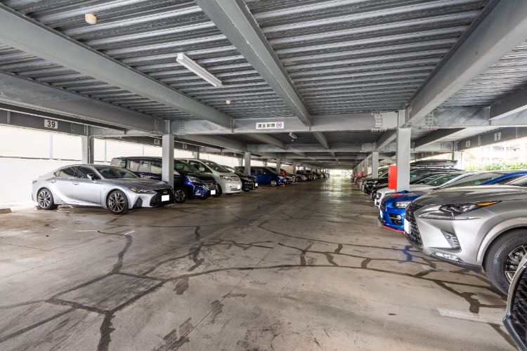 グランジオ武蔵野の駐車場